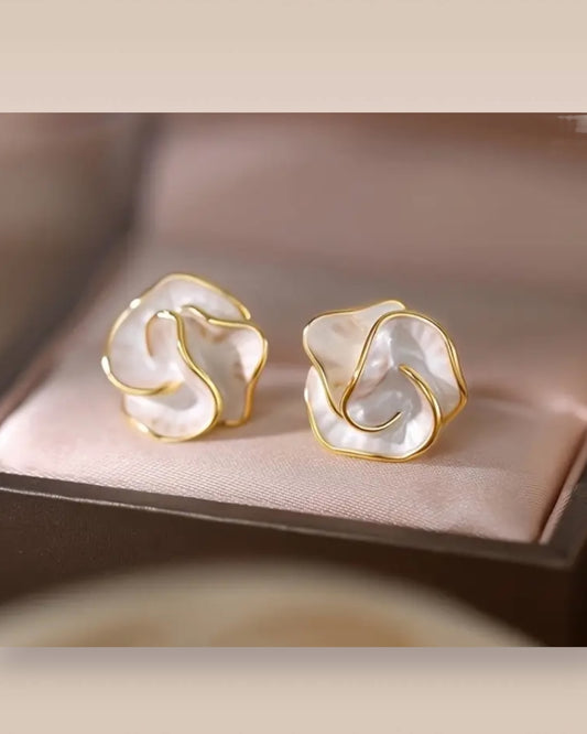 Aretes CAMELIA